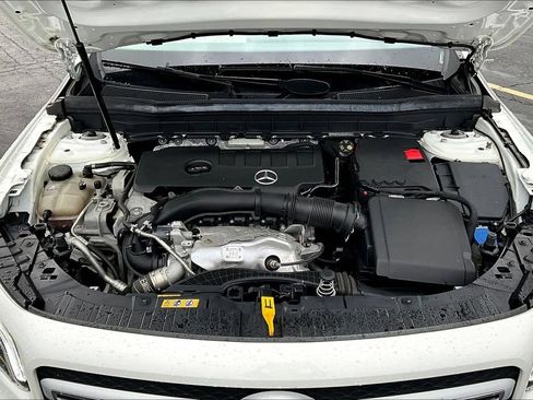 Used 2022 Mercedes-Benz GLB 250 4MATIC image 30