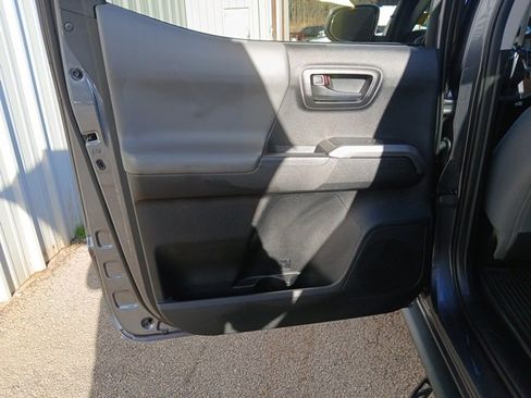 Used 2021 Toyota Tacoma SR5 image 18