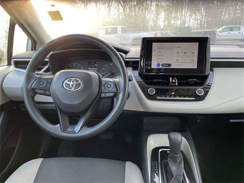 Used 2023 Toyota Corolla LE w/ LE Convenience Package image 14