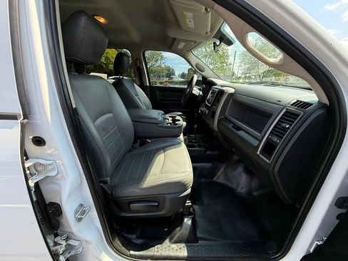 Used 2018 RAM 3500 Tradesman w/ Chrome Appearance Group AWD/4WD image 22