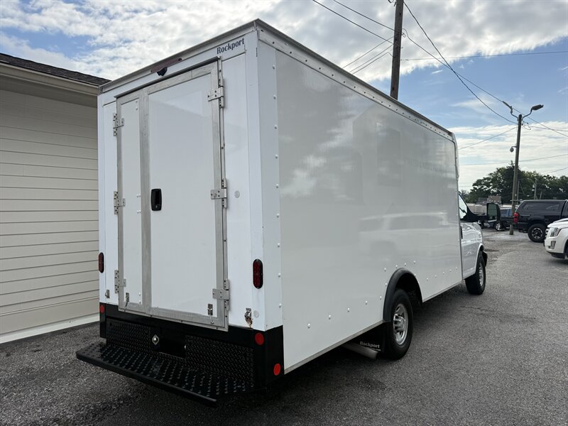 Used 2022 Chevrolet Express 3500 w/ Power Convenience Package RWD image 8