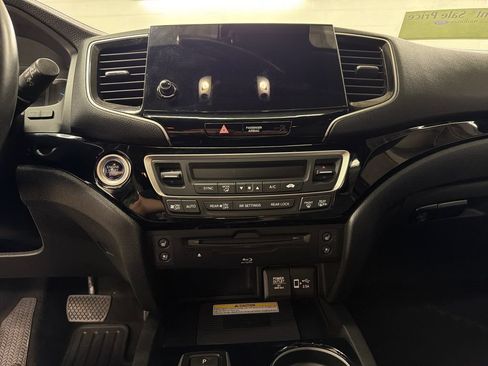 Used 2022 Honda Pilot Black Edition image 22