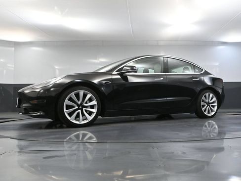 Used 2018 Tesla Model 3 Long Range AWD/4WD image 50