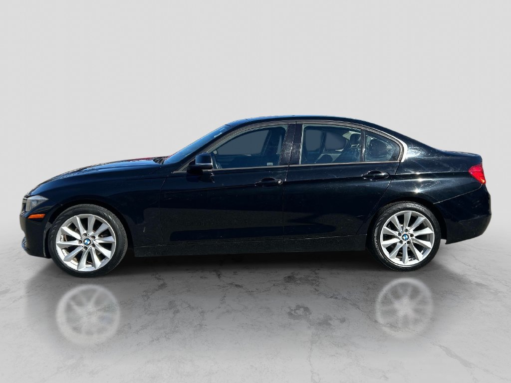 Used 2013 BMW 328i xDrive Sedan AWD/4WD image 2