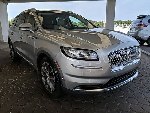 Certified 2022 Lincoln Nautilus Reserve w/ Equipment Group 201A image 3