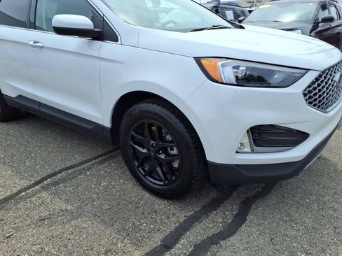 Certified 2023 Ford Edge SEL w/ Convenience Package AWD/4WD image 5