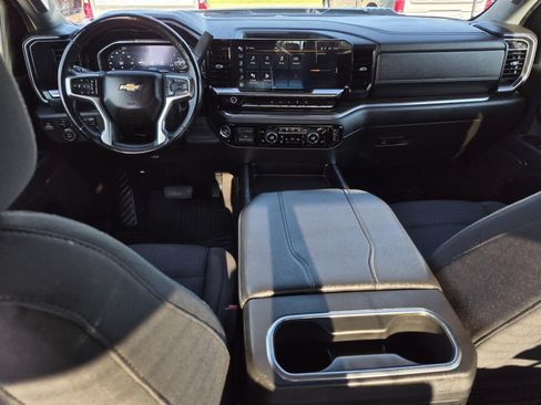 Used 2024 Chevrolet Silverado 2500 LT w/ Convenience Package AWD/4WD image 15