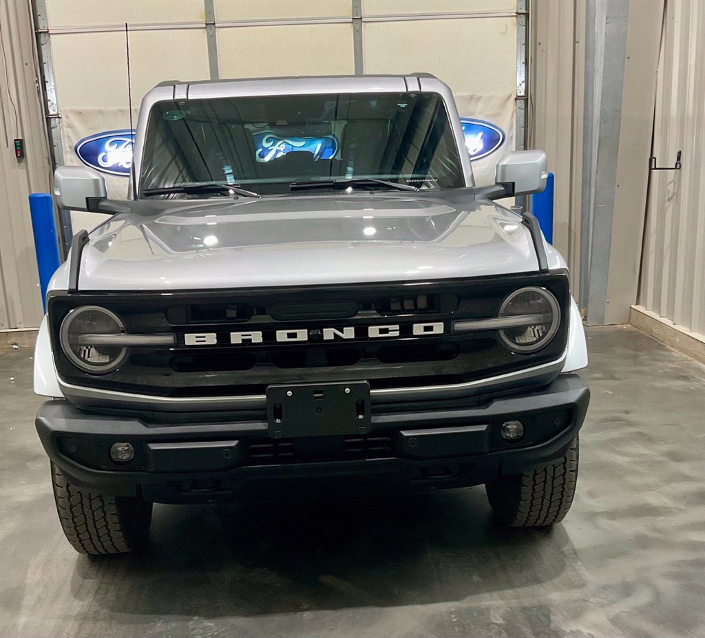 Used 2024 Ford Bronco Outer Banks AWD/4WD image 5