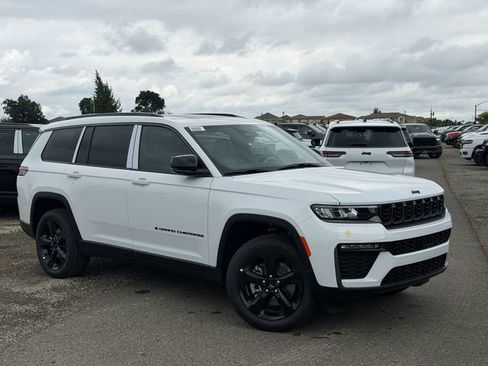 New 2026 Jeep Grand Cherokee L Limited w/ Limited Altitude Package AWD/4WD image 2