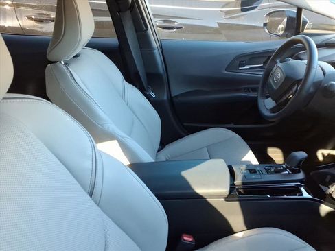 Used 2024 Toyota Prius Limited image 11