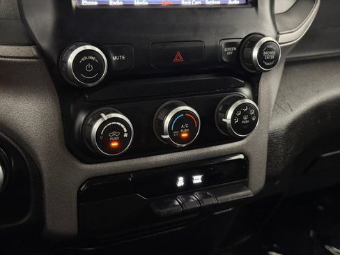 Used 2019 RAM 1500 Tradesman AWD/4WD image 25