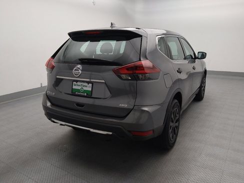 Used 2018 Nissan Rogue S AWD/4WD image 7
