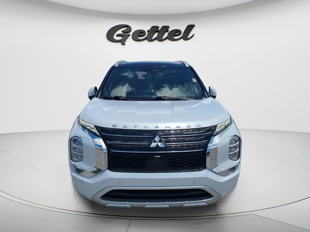 Used 2024 Mitsubishi Outlander SEL FWD image 2