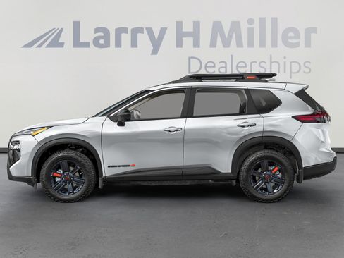 New 2026 Nissan Rogue SV AWD/4WD image 3