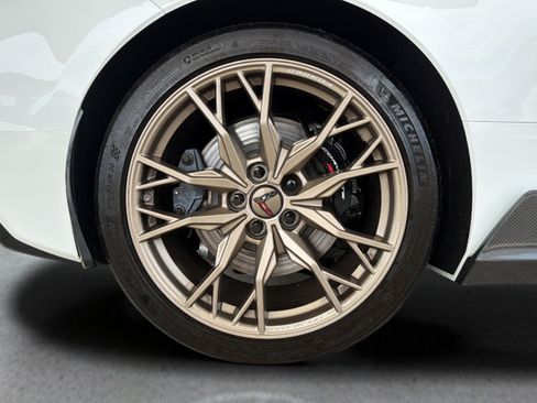 Used 2025 Chevrolet Corvette Stingray Premium Cpe w/ Z51 Performance Package RWD image 26