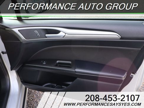 Used 2019 Ford Fusion SE image 13