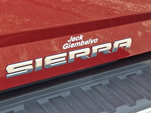 Used 2018 GMC Sierra 1500 SLT AWD/4WD image 30