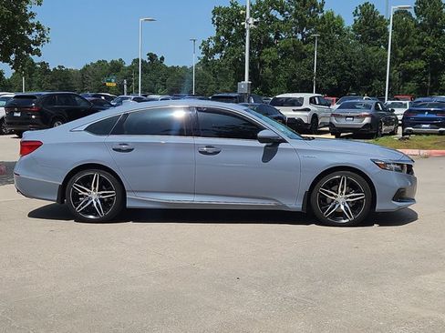 Used 2021 Honda Accord Touring image 4