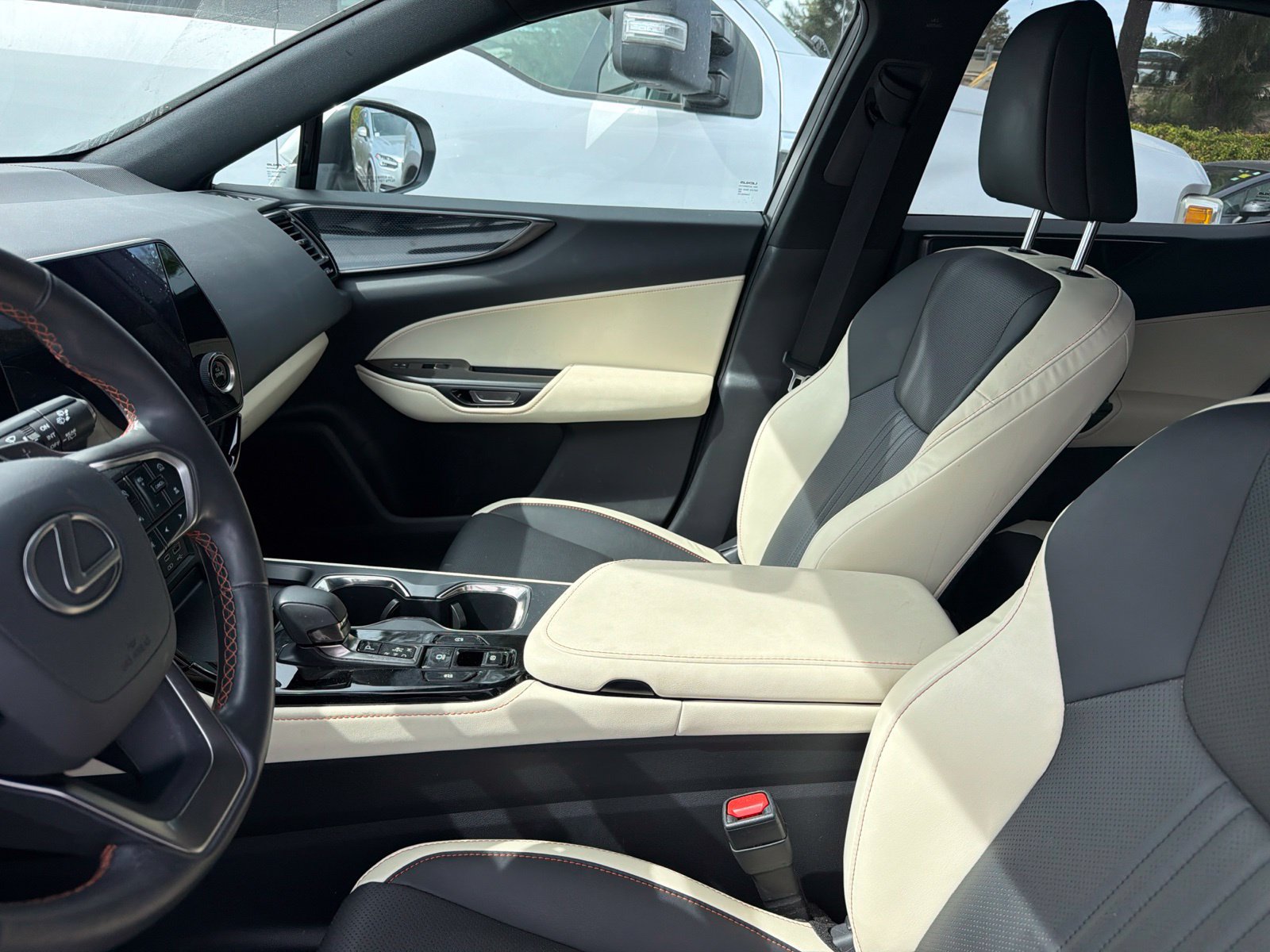 Used 2024 Lexus NX 250 FWD image 6