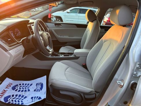 Used 2018 Hyundai Sonata SE image 11