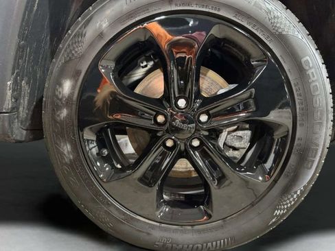 Used 2018 Jeep Compass Latitude w/ Popular Equipment Group image 32