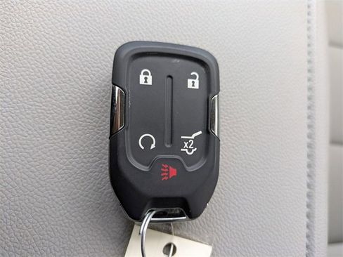 Used 2023 GMC Acadia SLT w/ Technology Package image 38