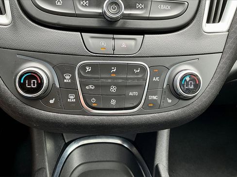 Used 2023 Chevrolet Malibu LT image 14