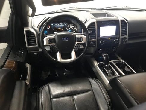 Used 2019 Ford F150 Lariat image 28