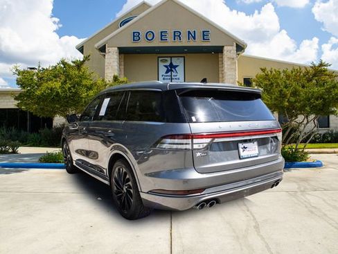Used 2022 Lincoln Aviator Reserve w/ Equipment Group 201A RWD image 3