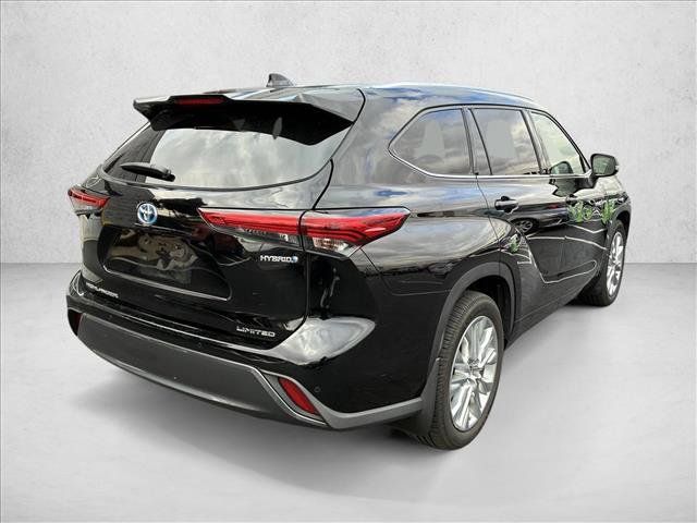 Used 2021 Toyota Highlander Limited AWD/4WD image 4