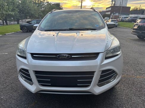 Used 2016 Ford Escape SE w/ SE Chrome Package AWD/4WD image 2
