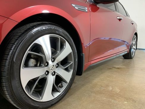 Used 2019 Kia Optima S image 2
