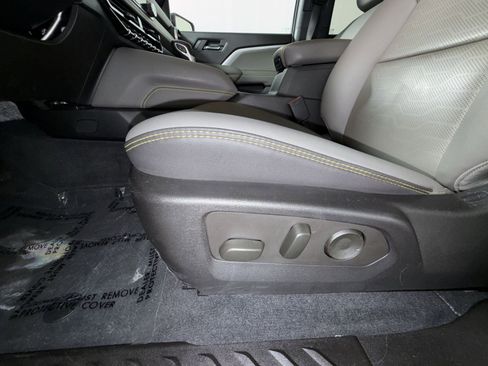 Used 2023 Chevrolet Colorado ZR2 w/ ZR2 Convenience Package III AWD/4WD image 14