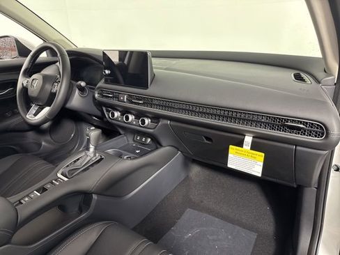 New 2026 Honda HR-V EX-L image 23