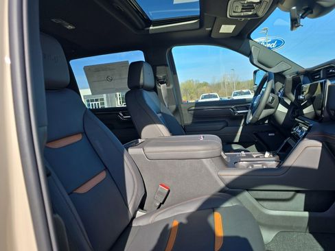 New 2026 GMC Sierra 2500 AT4 w/ AT4 Premium Plus Package image 14