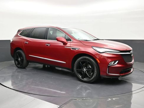 Used 2024 Buick Enclave Essence w/ Sport Touring Edition image 7