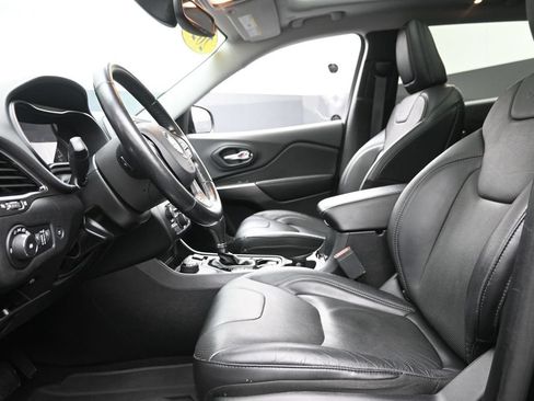 Used 2020 Jeep Cherokee Limited AWD/4WD image 17