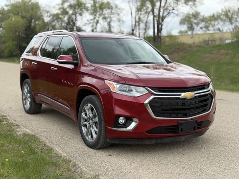 Used 2020 Chevrolet Traverse Premier AWD/4WD image 4
