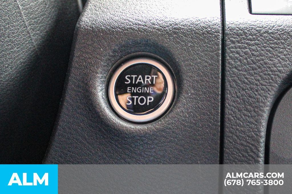 Used 2025 Nissan Frontier PRO-4X AWD/4WD image 28
