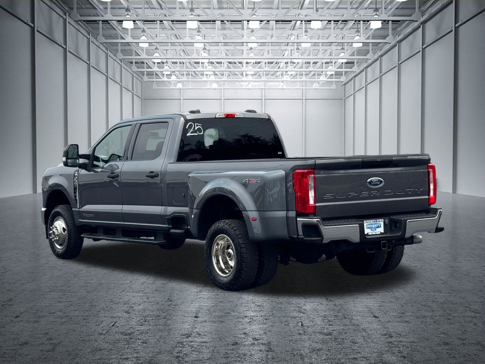 Used 2024 Ford F350 XLT AWD/4WD image 10