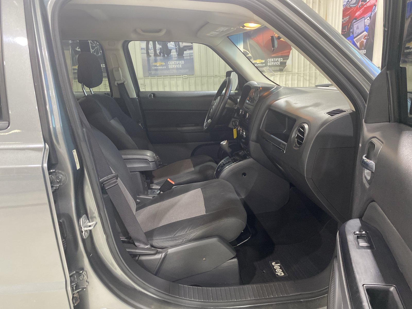 Used 2012 Jeep Patriot Latitude AWD/4WD image 15