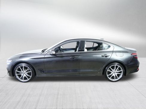 Used 2023 Genesis G70 2.0T image 4