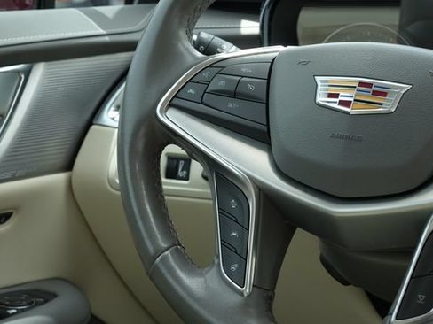 Used 2021 Cadillac XT5 Premium Luxury FWD image 20