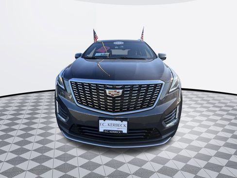 Certified 2022 Cadillac XT5 Premium Luxury FWD image 2
