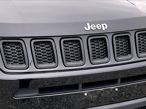 Used 2018 Jeep Compass Latitude w/ Popular Equipment Group image 26