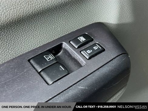 Used 2019 Nissan NV 3500 SL RWD image 18
