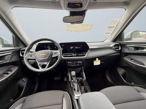 New 2026 Chevrolet TrailBlazer LT w/ Convenience Package FWD image 10