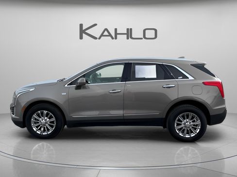 Used 2017 Cadillac XT5 Luxury image 2