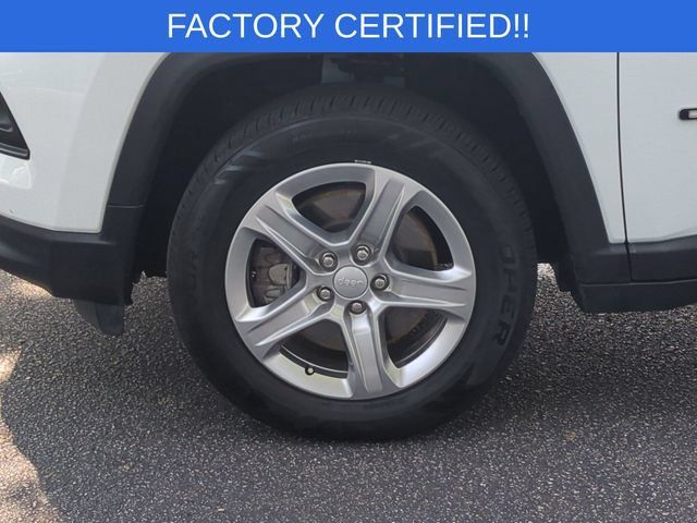 Certified 2024 Jeep Compass Latitude AWD/4WD image 10