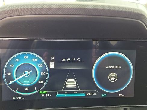 New 2026 Hyundai Elantra Limited FWD image 9